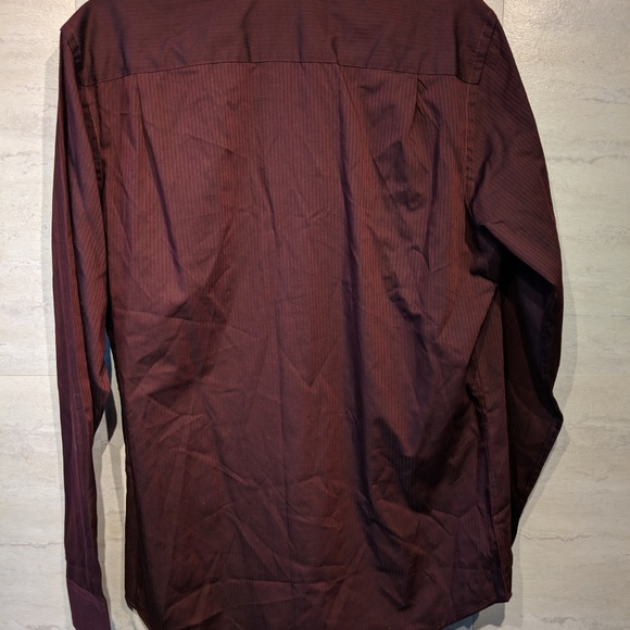 Van Heusen Button Down - Picture 4 of 5